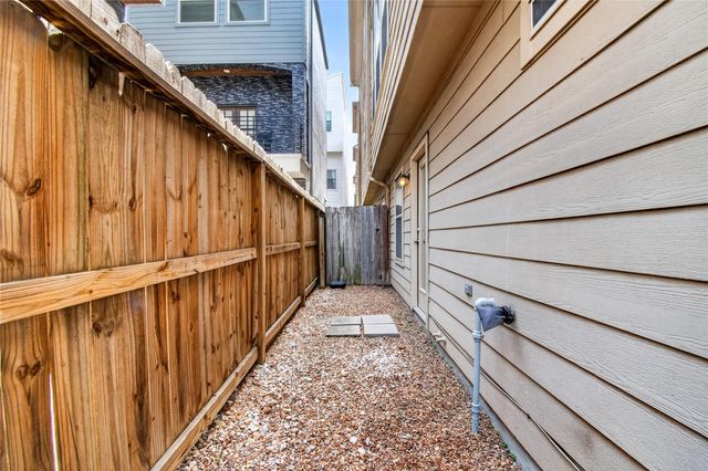 1318 Goliad Street, Houston, TX 77007