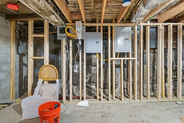 400 Adams St A, Milton, MA 02186