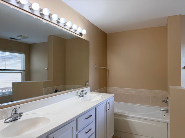 1873 Crenshaw Circle 1873, Vernon Hills, IL 60061