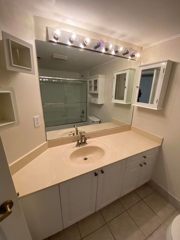 1100 S CRESTWOOD Court S 1117, Royal Palm Beach, FL 33411