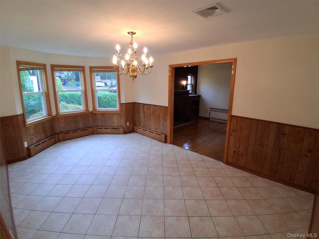 16 Richardson Place, Eastchester, NY 10709