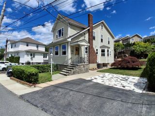 16 Richardson Place, Eastchester, NY 10709