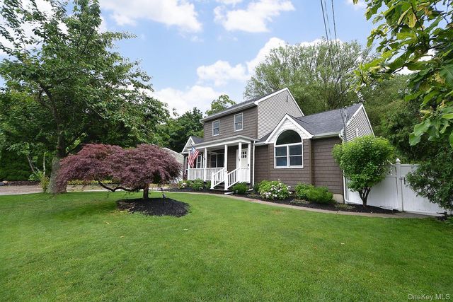 19 Fountain Road, Rocky Point, NY 11778