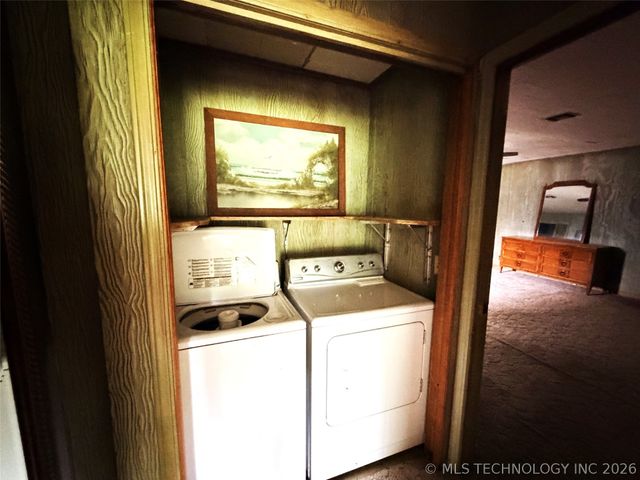 28390 S 196th Road, Henryetta, OK 74437
