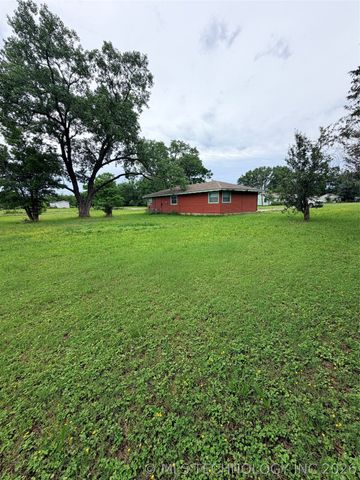 28390 S 196th Road, Henryetta, OK 74437