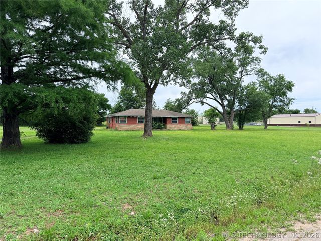 28390 S 196th Road, Henryetta, OK 74437