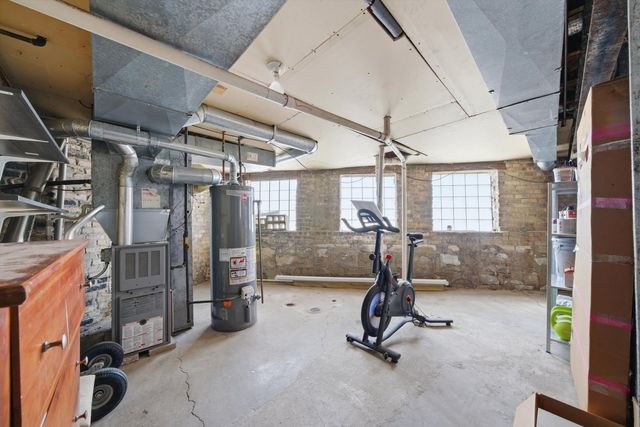 2737 W Leland Avenue 1W, Chicago, IL 60625