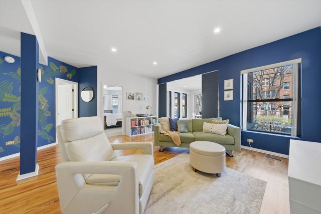 2737 W Leland Avenue 1W, Chicago, IL 60625