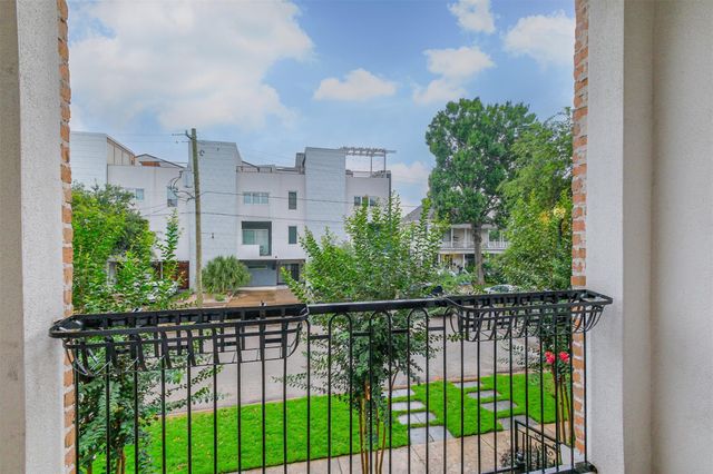 3907 Austin Street, Houston, TX 77004