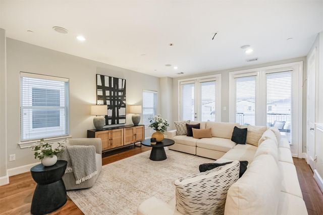 3907 Austin Street, Houston, TX 77004