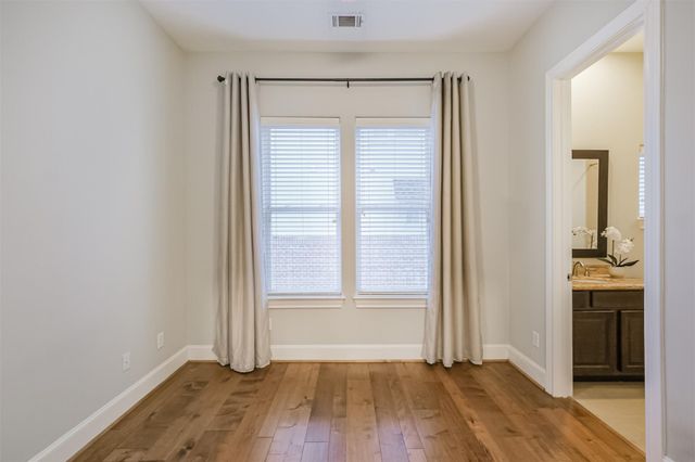 3907 Austin Street, Houston, TX 77004