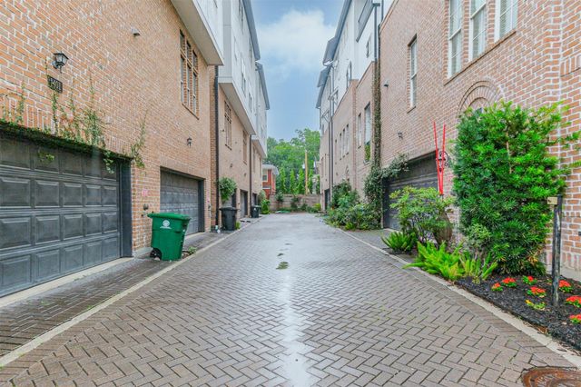 3907 Austin Street, Houston, TX 77004