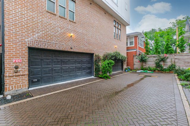 3907 Austin Street, Houston, TX 77004