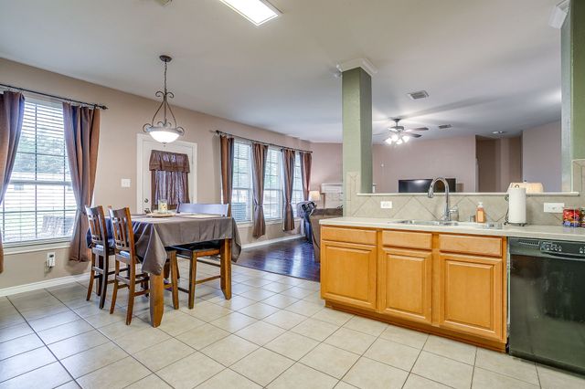 1607 Willow Lane, Cedar Hill, TX 75104