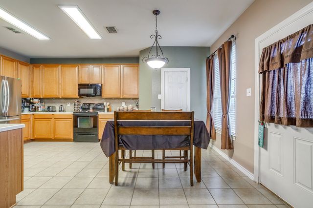 1607 Willow Lane, Cedar Hill, TX 75104