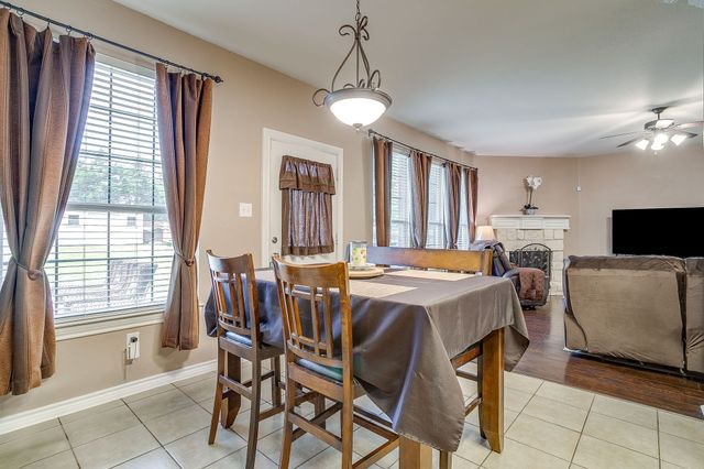 1607 Willow Lane, Cedar Hill, TX 75104