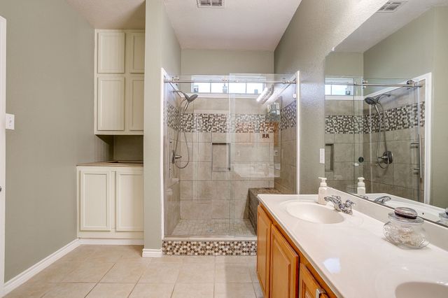 1607 Willow Lane, Cedar Hill, TX 75104