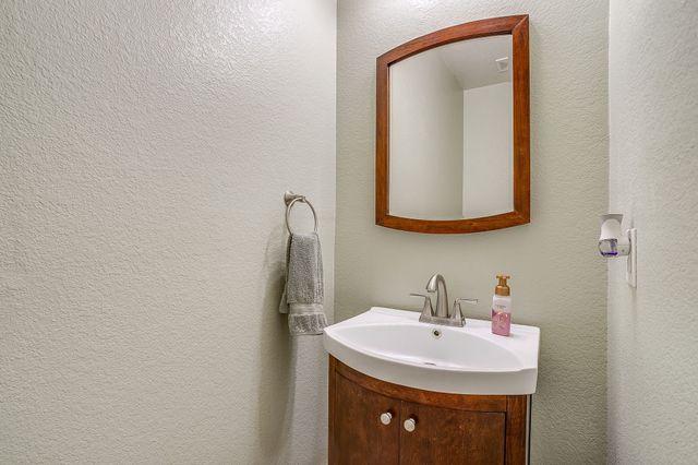 1607 Willow Lane, Cedar Hill, TX 75104