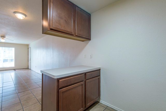 6810 Westover Street 14, Houston, TX 77087