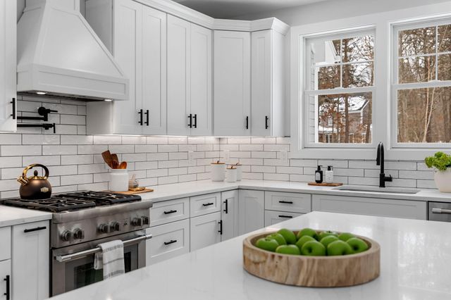 28 Spinnaker Street, Sandwich, MA 02563