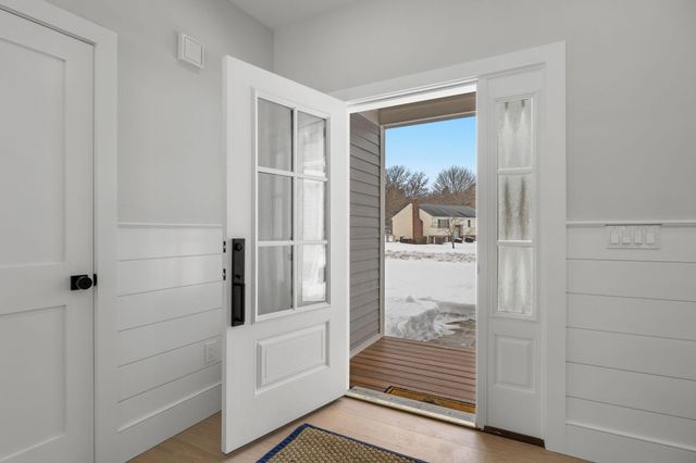 28 Spinnaker Street, Sandwich, MA 02563