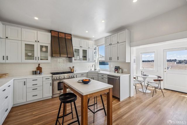 409 Fair Oaks Street, San Francisco, CA 94110