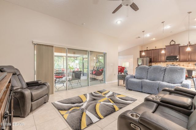 11 Robin Place, Palm Coast, FL 32164