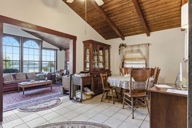 1996 Lake Point Lane, Tallahassee, FL 32310