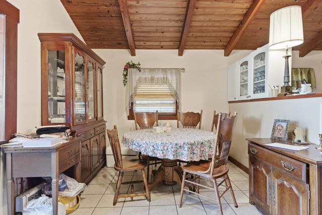 1996 Lake Point Lane, Tallahassee, FL 32310