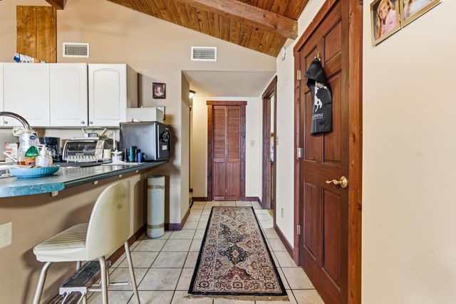 1996 Lake Point Lane, Tallahassee, FL 32310