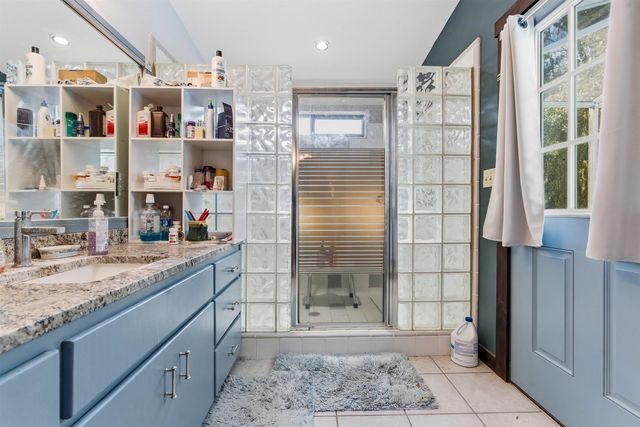 1996 Lake Point Lane, Tallahassee, FL 32310