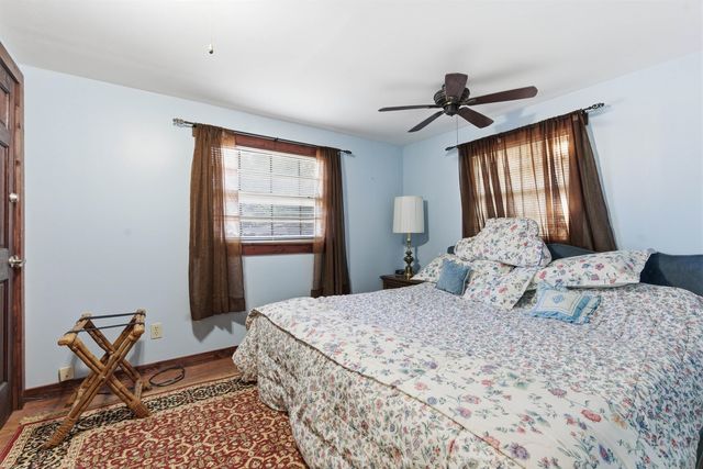 1996 Lake Point Lane, Tallahassee, FL 32310