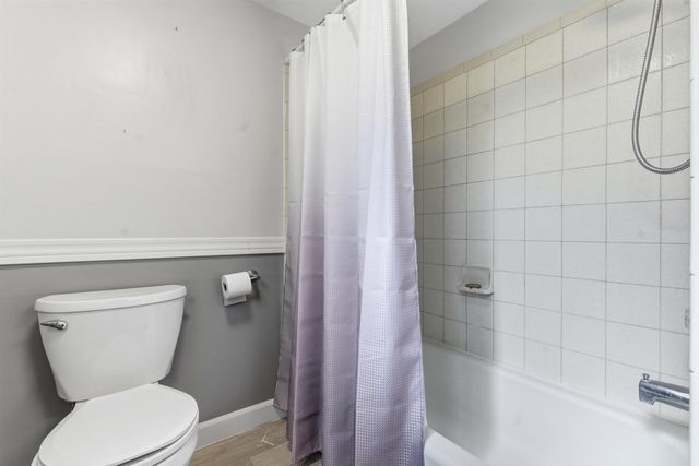 1996 Lake Point Lane, Tallahassee, FL 32310