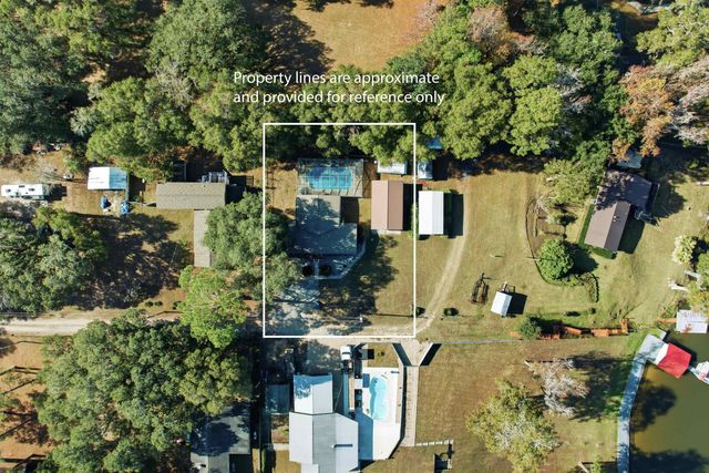 1996 Lake Point Lane, Tallahassee, FL 32310