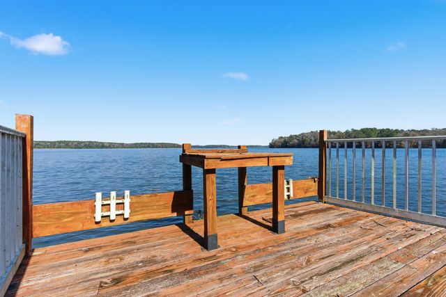 1996 Lake Point Lane, Tallahassee, FL 32310