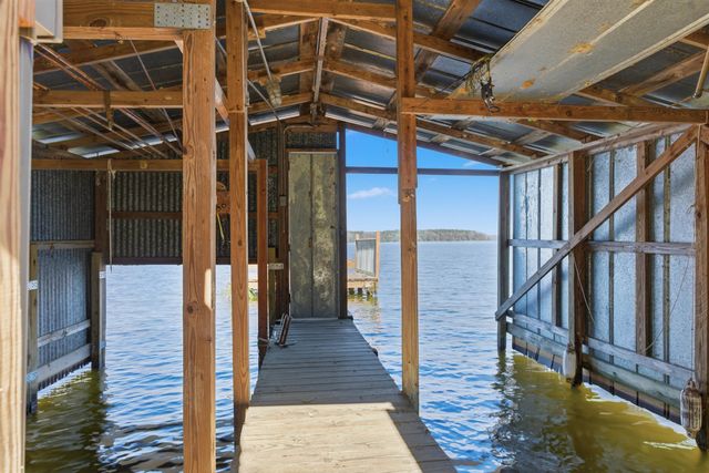 1996 Lake Point Lane, Tallahassee, FL 32310