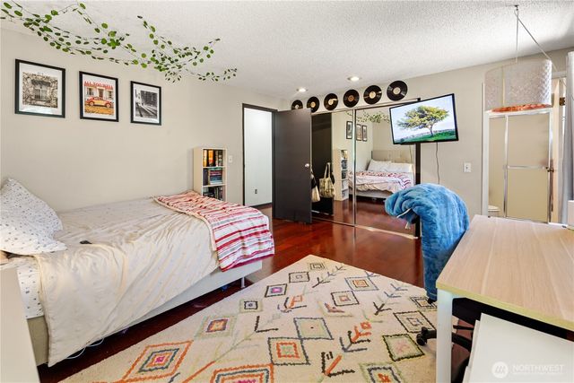 13106 NE 110th Place, Kirkland, WA 98033