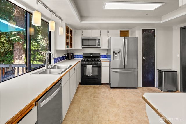 13106 NE 110th Place, Kirkland, WA 98033