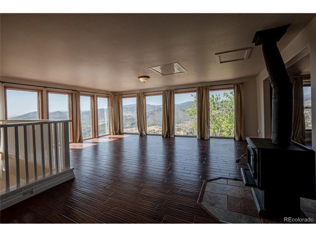 952 Steamboat Valley Rd, Lyons, CO 80540