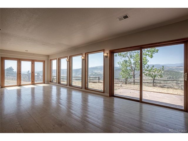 952 Steamboat Valley Rd, Lyons, CO 80540