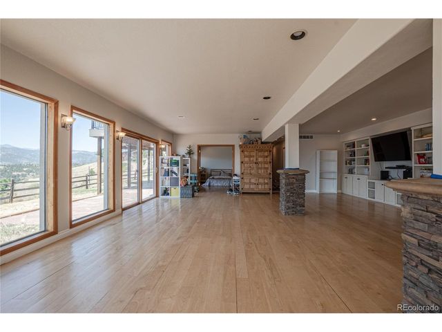 952 Steamboat Valley Rd, Lyons, CO 80540