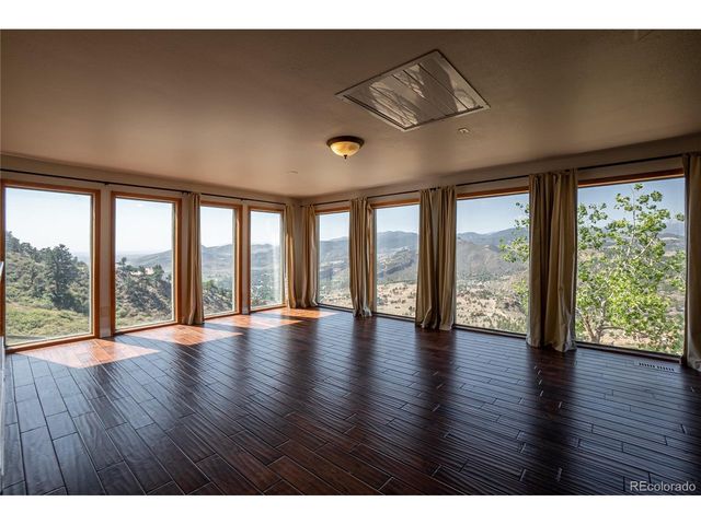 952 Steamboat Valley Rd, Lyons, CO 80540