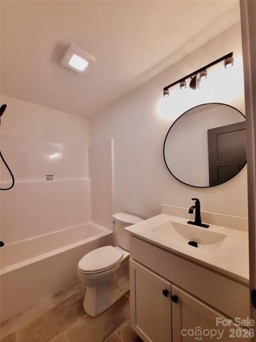12 Overbrook Place, Asheville, NC 28805