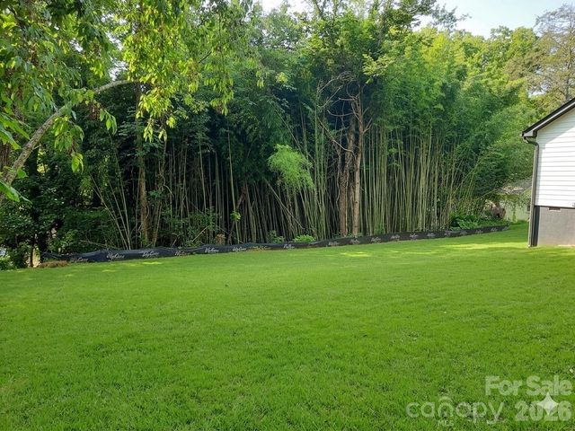 12 Overbrook Place, Asheville, NC 28805
