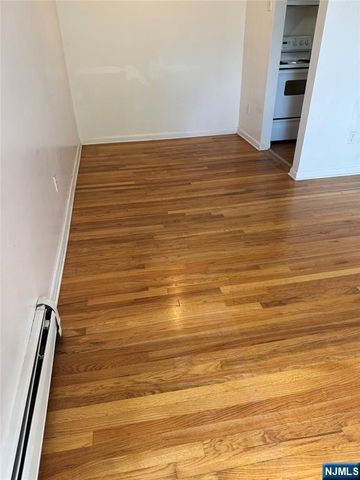 10 Corsa Terrace 6, Ridgewood, NJ 07450