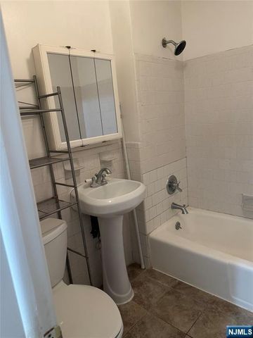 10 Corsa Terrace 6, Ridgewood, NJ 07450