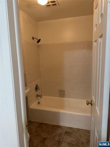 10 Corsa Terrace 6, Ridgewood, NJ 07450