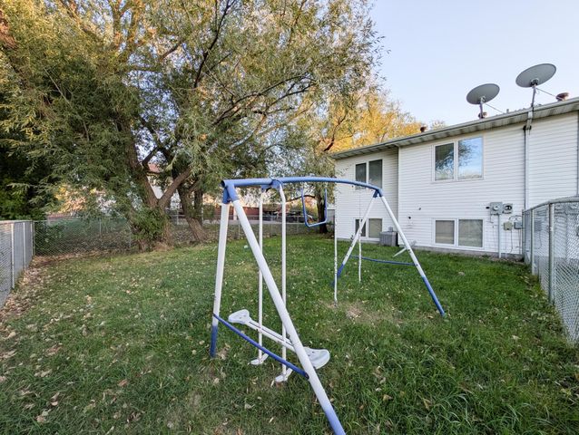 830 12th Avenue W, West Fargo, ND 58078