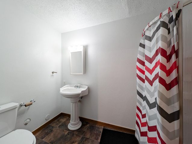 830 12th Avenue W, West Fargo, ND 58078