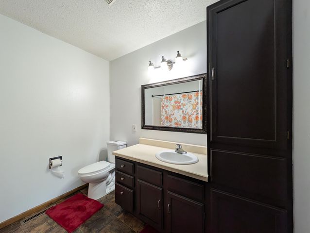 830 12th Avenue W, West Fargo, ND 58078